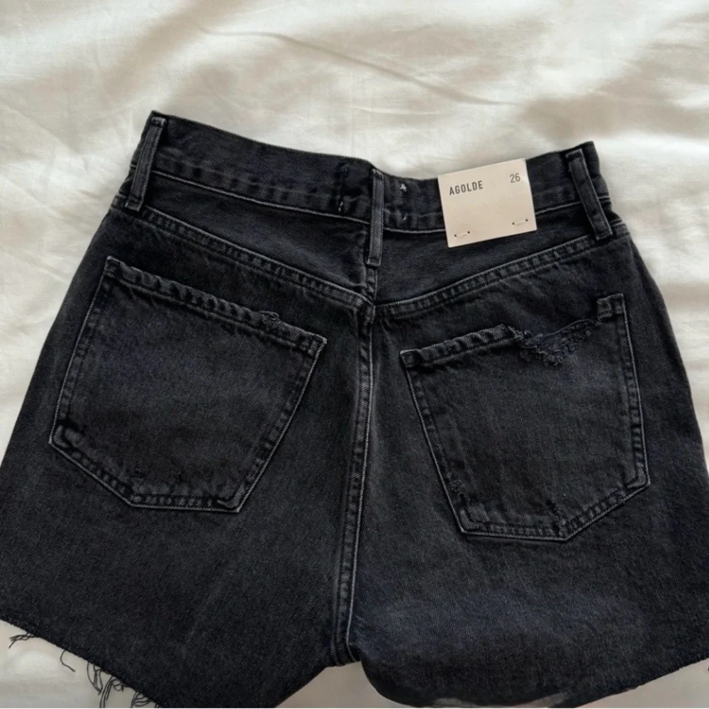 Agolde Dee high rise shorts size 26